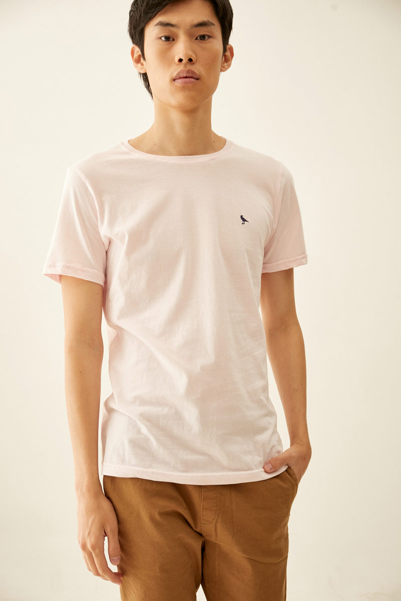 REMERA LEVIT BORDADA